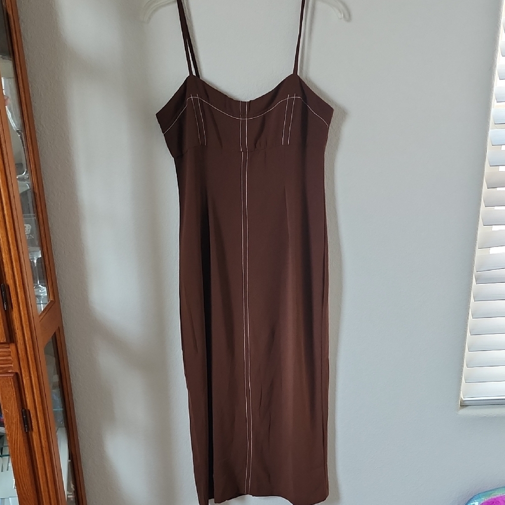 Rouge! Chic Brown Dress with White Stitching